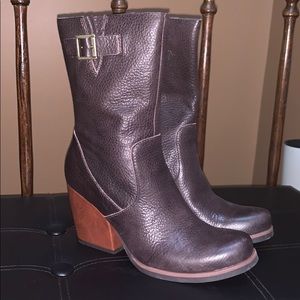 EUC Kork-Ease leather side buckle boots size 9.5